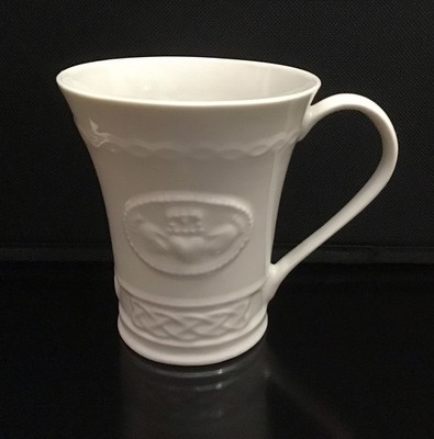 Belleek Claddagh Irish Ivory Embossed Heart Coffee Mug 10 Oz Mint C