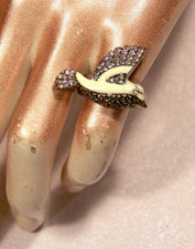 Womens Vintage Mid Century Bird encrusted White Enamel Ring Sz P