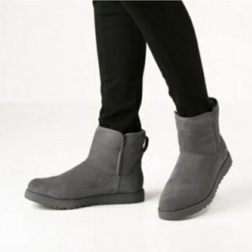 UGG Cory II Genuine Shearling Lined Boot Suede Leather Pull On Winter Gray 6.5