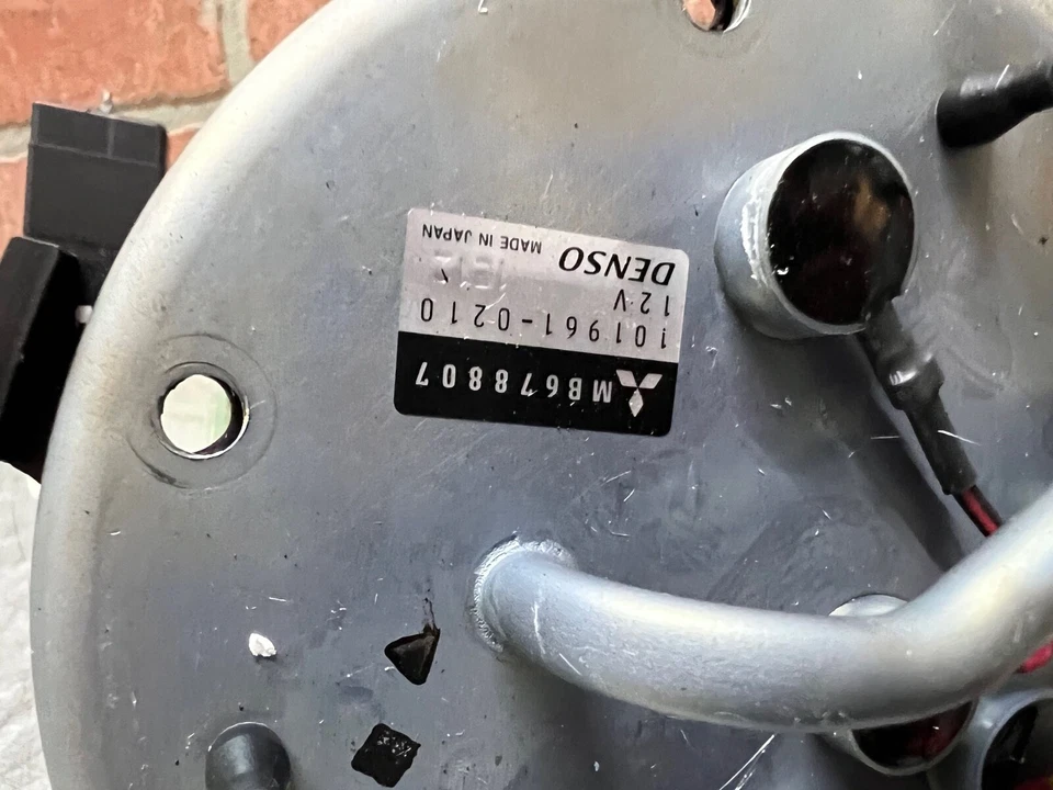 1991-1999 Mitsubishi 3000GT VR4 Stealth бензобак отправитель блок новый OEM - Изображение 3 из 4