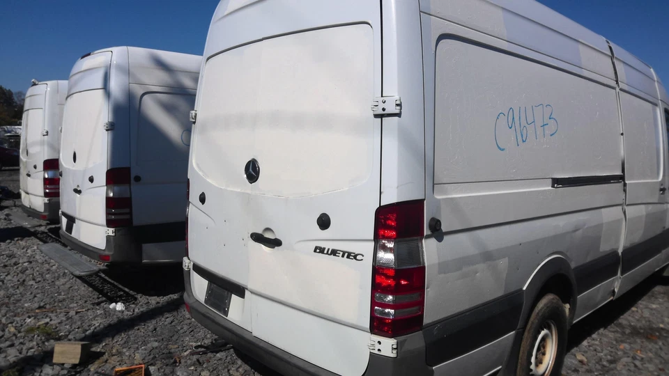 Capó MERCEDES SPRINTER 25 10 11 12 13 Foto 4 de 4