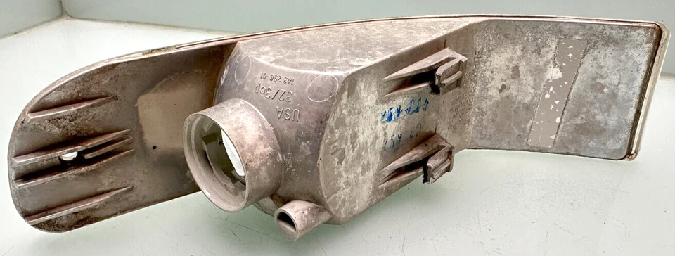 PORSCHE 911 - 993 AUDI RS2 - 80 Cabrio FRECCIA destra 99363106201 - Immagine 4 di 4