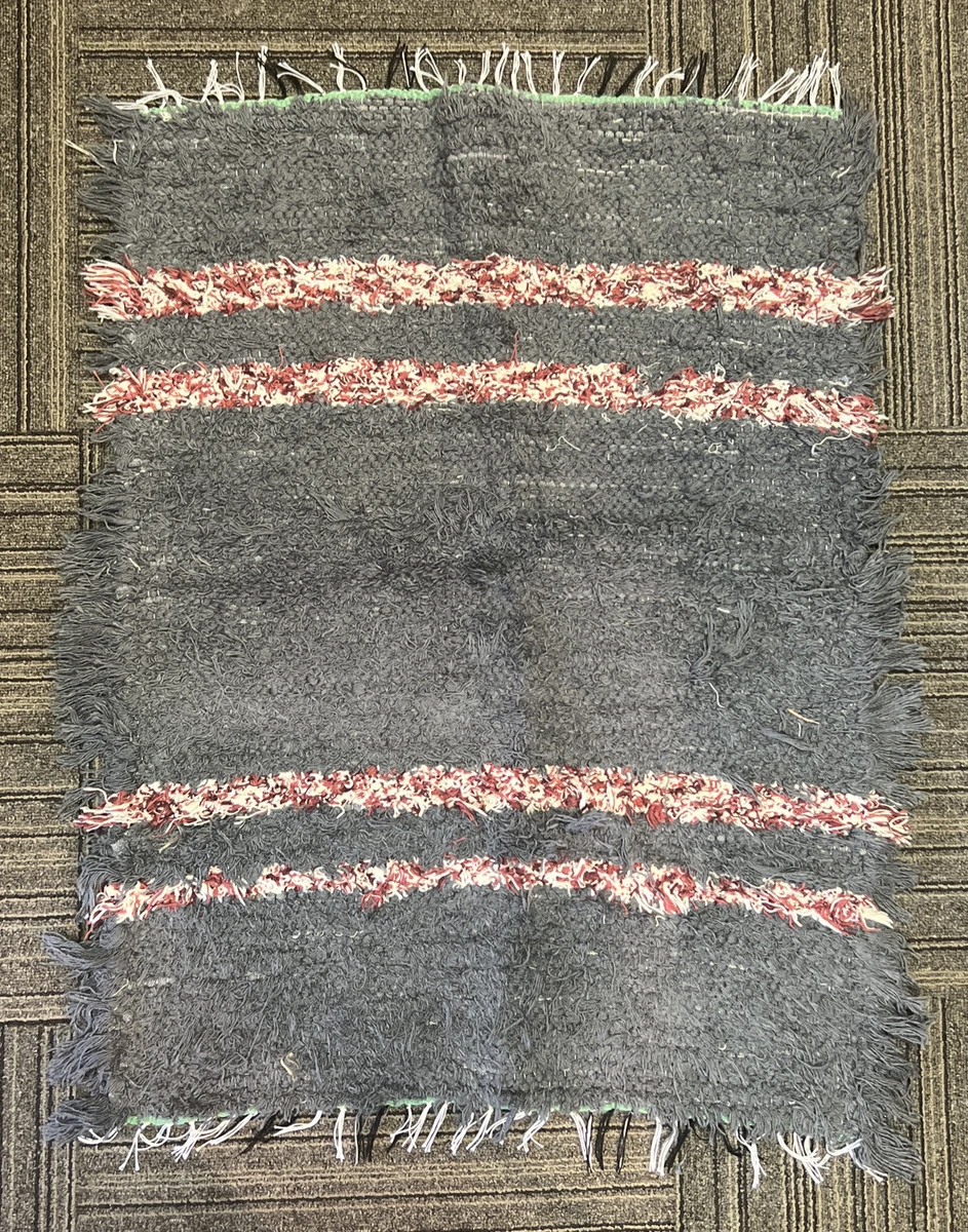 Amish Rugs Iowa Two Birds Home