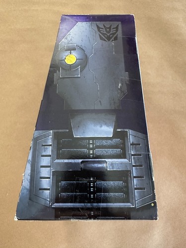 FIGURA DE METAL FUNDIDO A PRESIÓN TRANSFORMERS MEGATRON TANK SERIE TITANIO Con Caja - Imagen 5 de 7