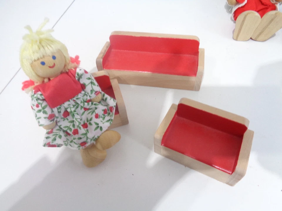 Vintage John Crane Wooden Peg Family Boxed Set + extra Dolls + furniture - Image 3 of 4