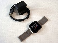 Fitbit Versa 2 Uhr mit Metall Armband Fitness Tracker Smartwatch Activ Sport