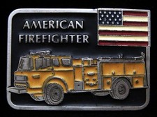 ID17148 GREAT VINTAGE 1970s AMERICAN FIREFIGHTER YELLOW FIRETRUCK BUCKLE