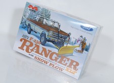 Moebius Models 1972 F-250 Ranger With Snow Plow Sealed Model Kit Moebius Models 1972 F-250 Ranger With Snow Plow Sealed Model Kit