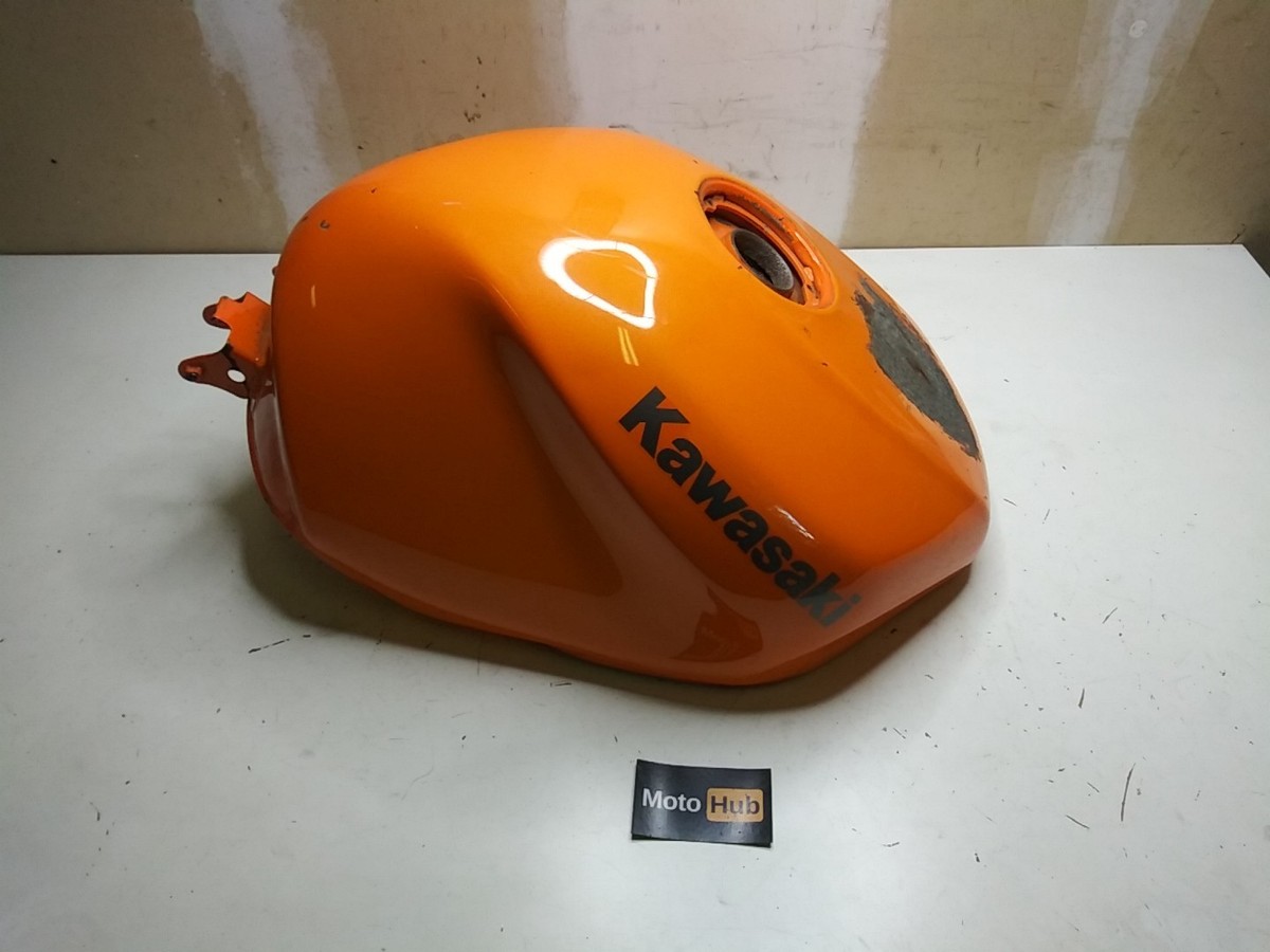 たんやす商店 03-04 zx636 gas tank – Deucemoto
