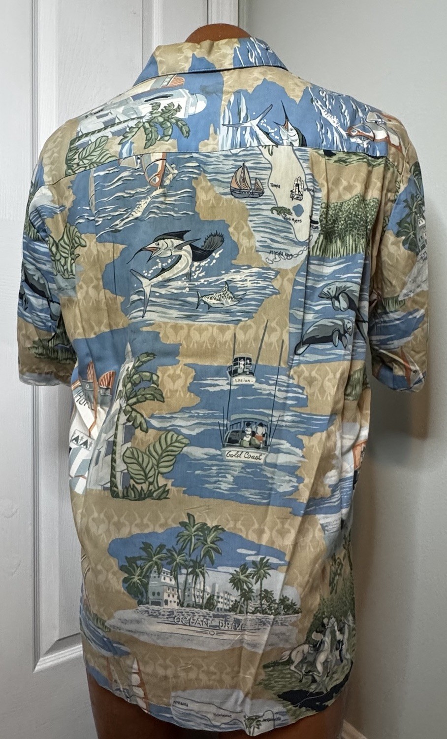 Vintage Paradise Found RARE Hawaiian Tiki Shirt Size Small Key West image 3
