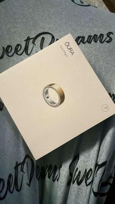 Oura ring 4 Gold Size 7 BRAND NEW UNOPENED
