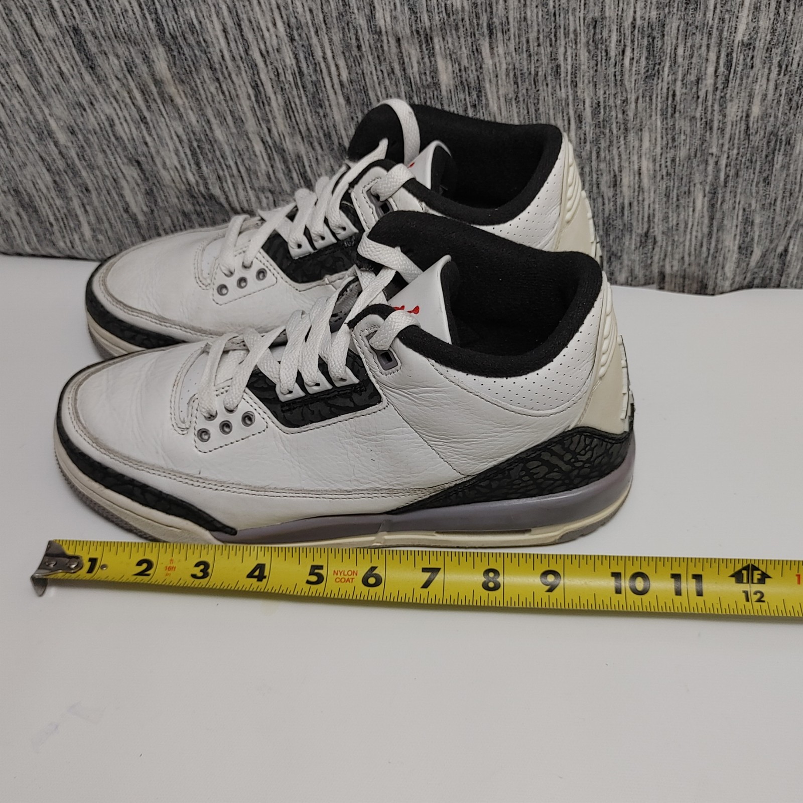 Nike Air Jordan 3 Retro Boys Size 7Y Basketball Shoes Sneakers White #DM0967-106 thumbnail 10