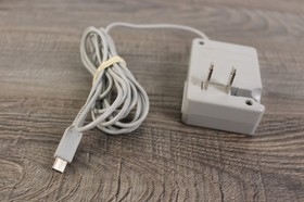 Nintendo 3DS Black Handheld Console CTR-001 3D Audio Headphone jack Good Shape