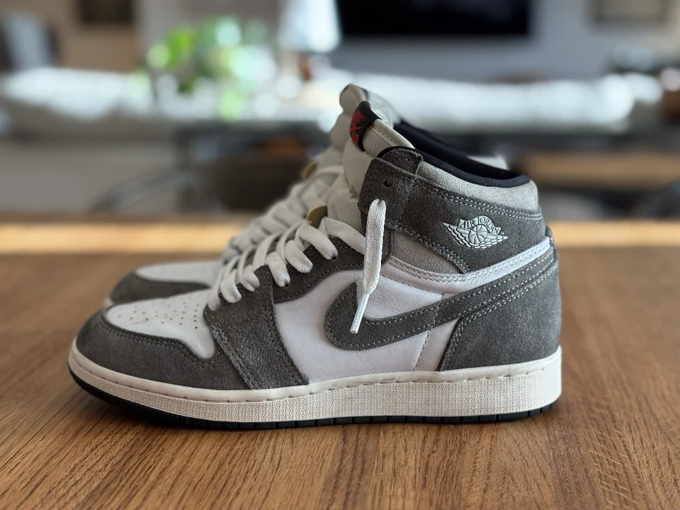 Nike Air Jordan 1 Retro High OG Washed Gray Suede FD1437-051 6.5Y 8.5 Women’s - Image 2 of 4