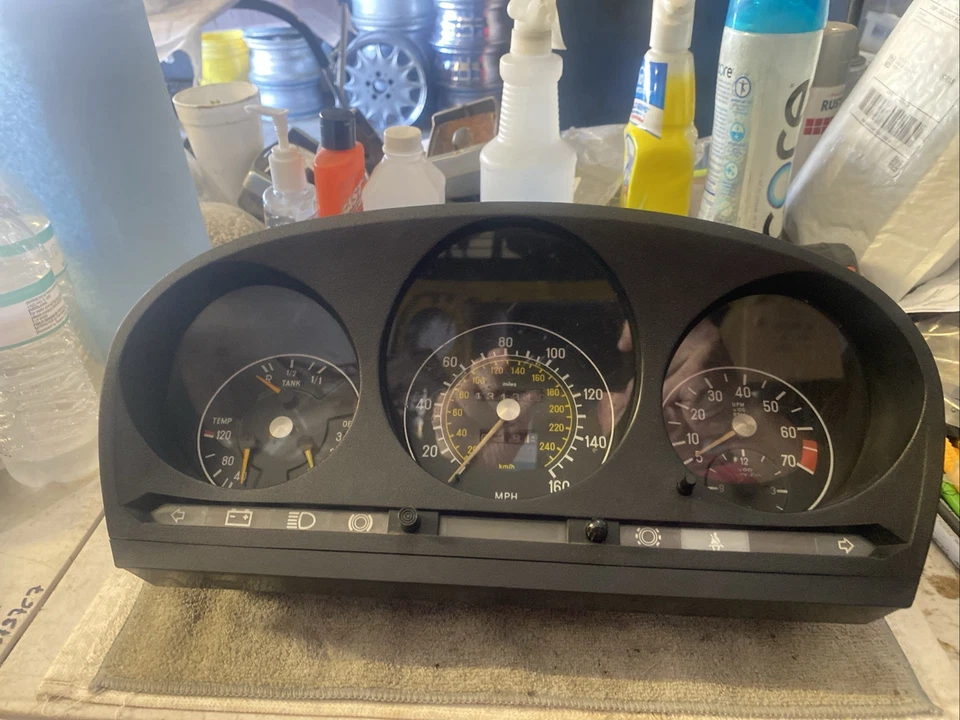 1973-1981 MERCEDES-BENZ C107 R107 450SL 450SLC INSTRUMENT CLUSTER SPEEDO 151,273 - Image 3 of 4