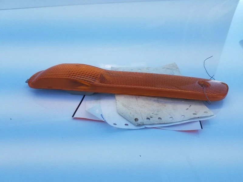 Luz de estacionamiento/esquina del conductor marcador lateral cupé se adapta a 97-00 Saturn sedán OEM Foto 4 de 4