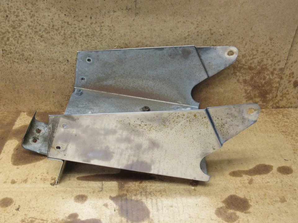 Parachoques trasero Yamaha Venture Royal XVZ12TDK 1983 soporte matrícula Foto 4 de 4