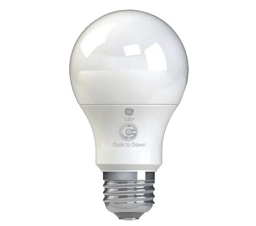 GE Lighting 85289 20W MR16 Halogen Bulb – 12V, GX5.3 Base, 2900K, Clear, 3-Pack For Track & Recessed Lights
