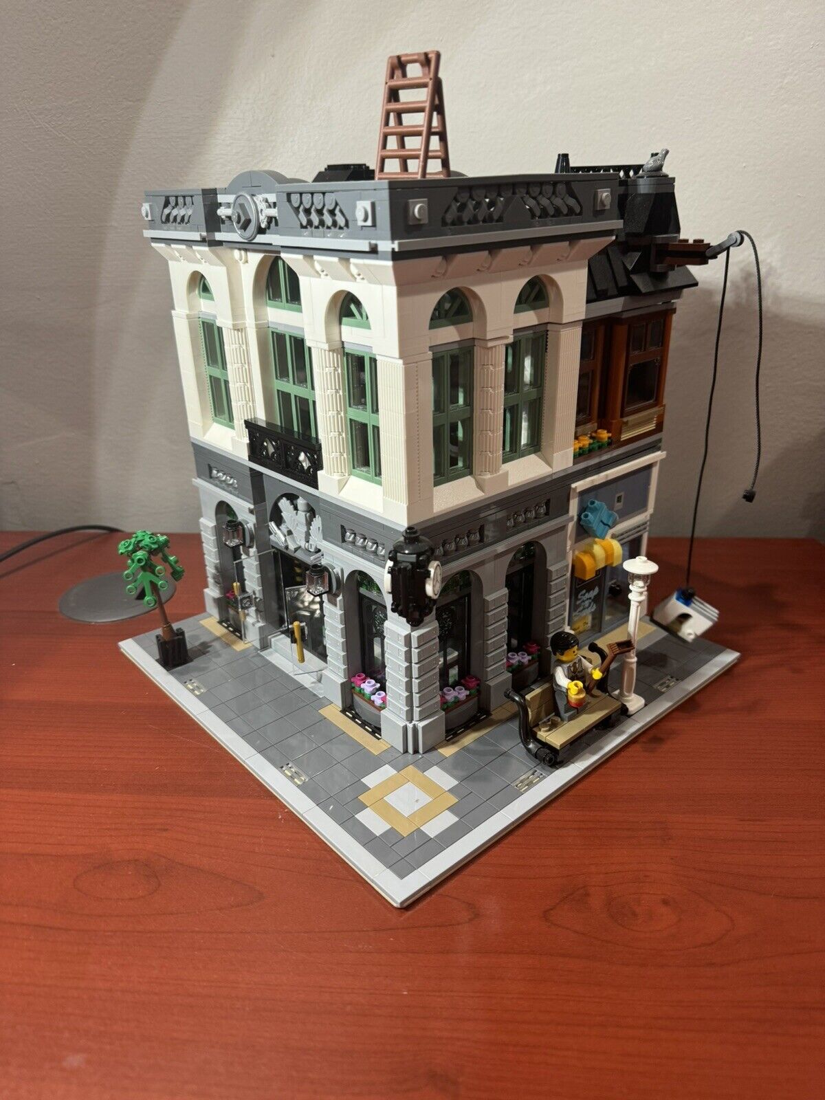 LEGO Creator Expert: Brick Bank (10251) Used
