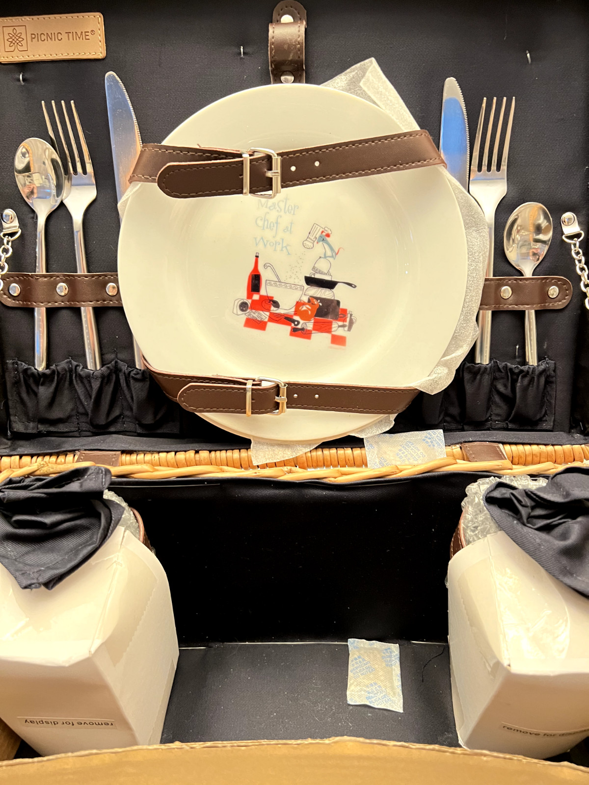 PICNIC TIME Disney Pixar Ratatouille Champion Picnic Basket