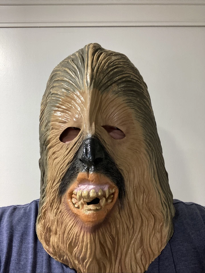Rubie's 2010 Chewbacca Mask Star Wars Supreme Edition Costume Halloween Mask - Image 4 of 4