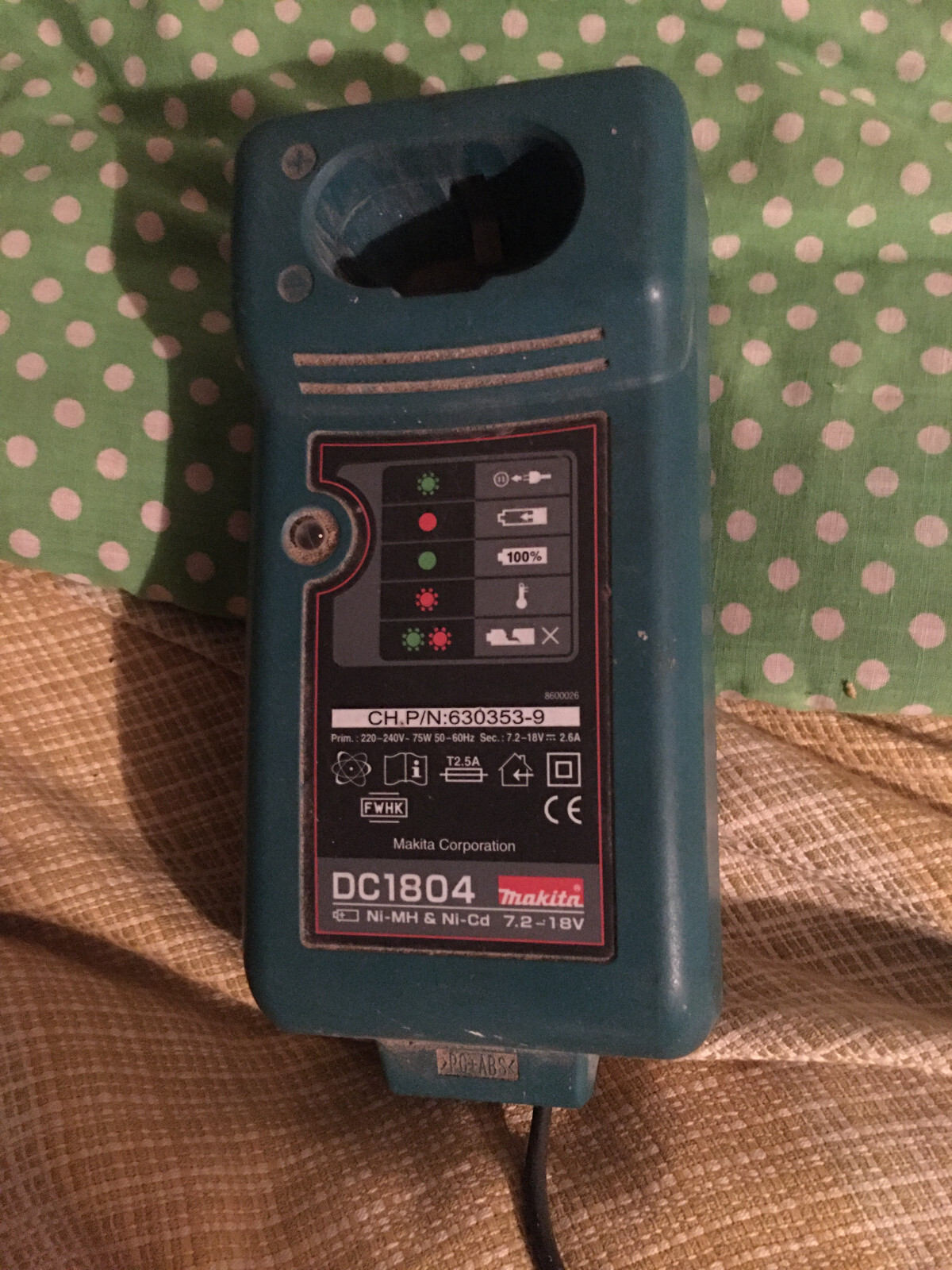 DC1414F,DC1804T Genuine Charger Makita 7.2V-18V Ni-MH Batter