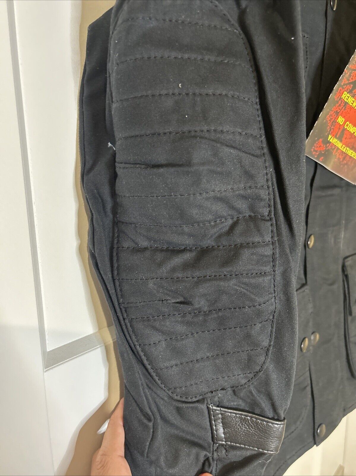 Picture 4 of 11