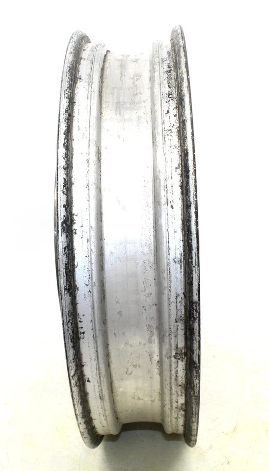 Llanta trasera Suzuki Katana 600 GSX600F 1993 Foto 2 de 4