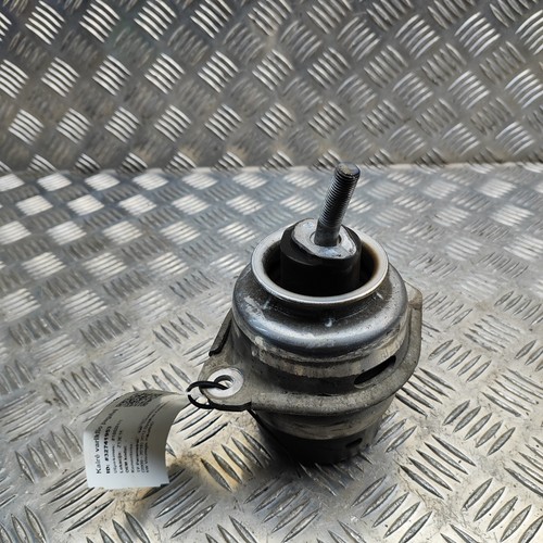 VOLKSWAGEN TOUAREG 7P Linke Motorhalterung 7L8199131F 3.0 Diesel 180 kW 2013