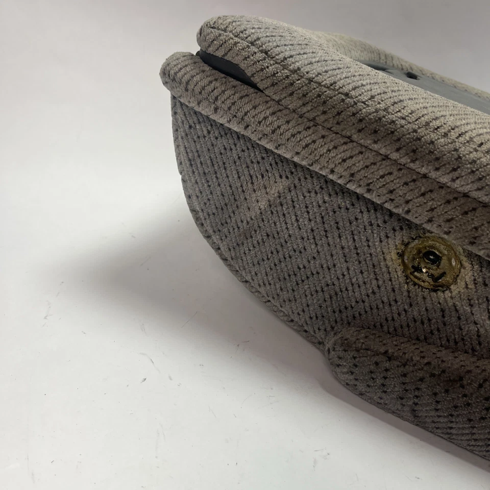 95-98 CHEVY SILVERADO GMC SIERRA CK 1500 CENTER CONSOLE JUMP SEAT ARMREST - Image 4 of 4