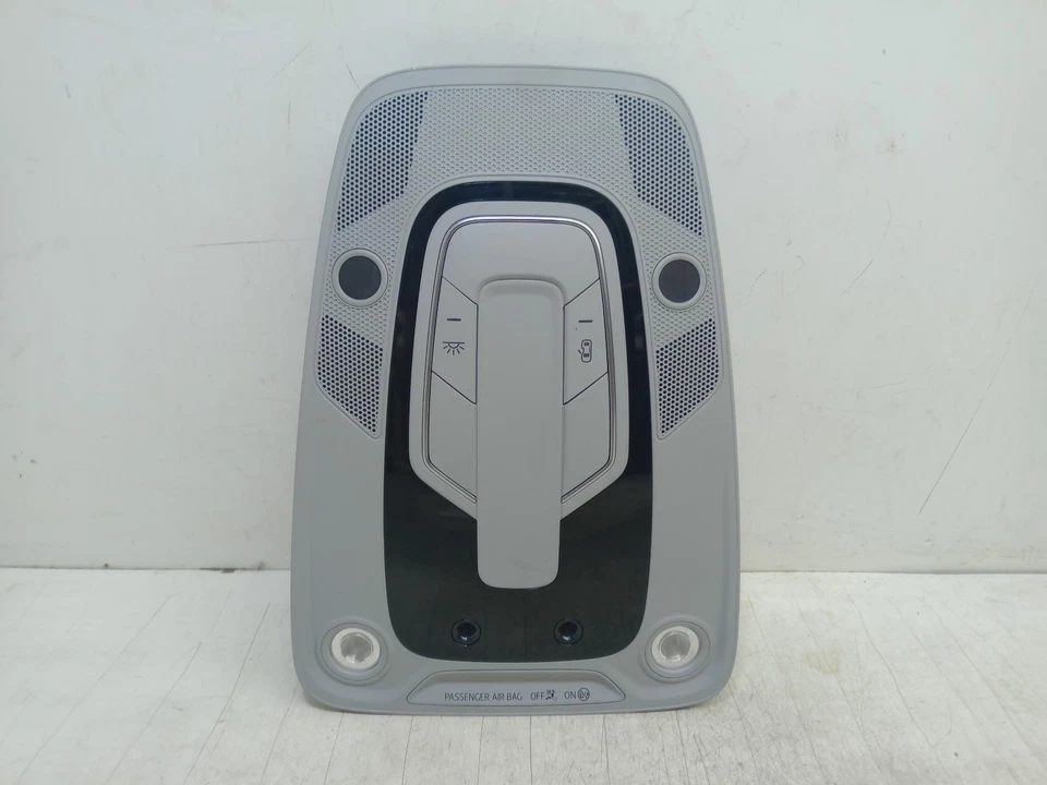 TECHO INTERIOR LUZ CORTESÍA AUDI A4 8W0947135D B9 2015 - 2016 Foto 4 de 4