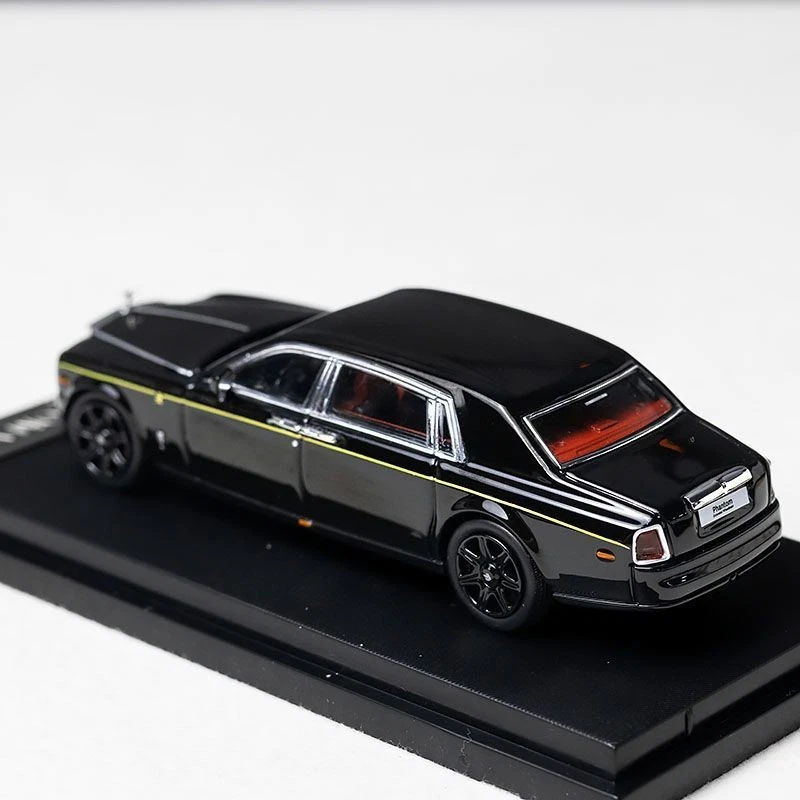 NOV 2025 STREET WARRIOR SW 1/64 RR Rolls Royce Phantom VII Black Diecast Car - Image 4 of 4