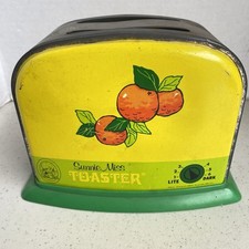 Vintage CHILD'S METAL SUNNIE MISS TOASTER TIN TOY Kitchenware Litho