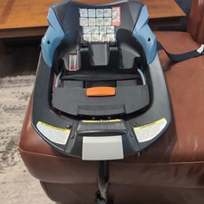 Cybex Cloud Q Infant Car Seat Extra Base -Great Condition ID305