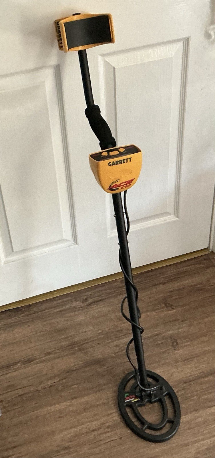 Garrett Ace 150 Metal Detector With Batteries No Headphones Yellow Black