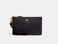 Coach - Essential Small Wristlet