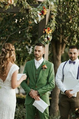 abito da sposo verde