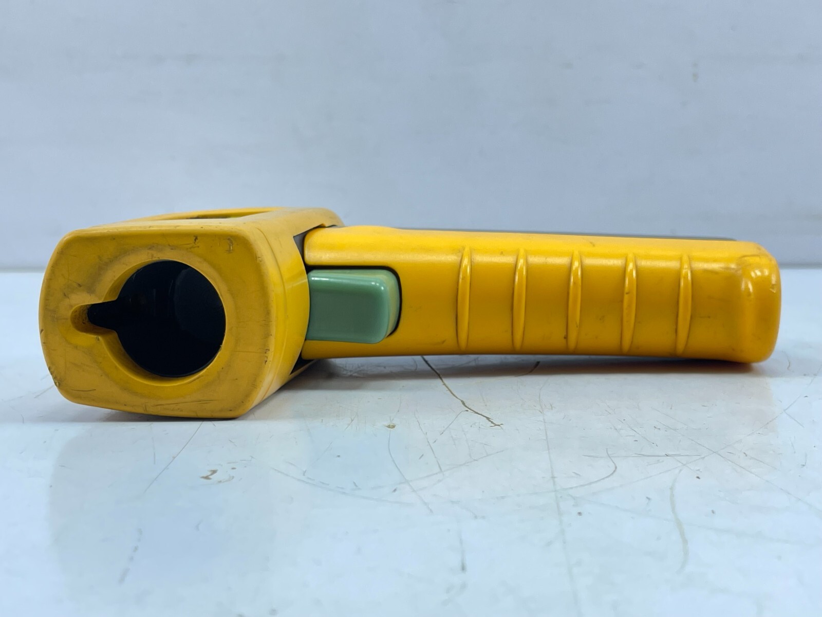 Fluke 62 Mini IR Thermometer Handheld Infrared thermometer | eBay