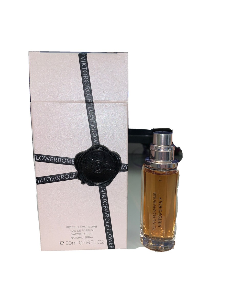 Flowerbomb Eau De Parfum Spray By Viktor & Rolf - 0.68 oz Flowerbomb Eau De Parfum Spray By Viktor & Rolf - 0.68 oz