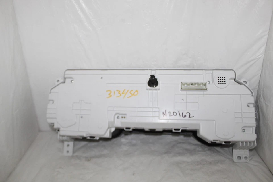 Cuadro de instrumentos velocímetro Toyota Tundra 2011 indicadores de panel 148.211 millas Foto 2 de 3