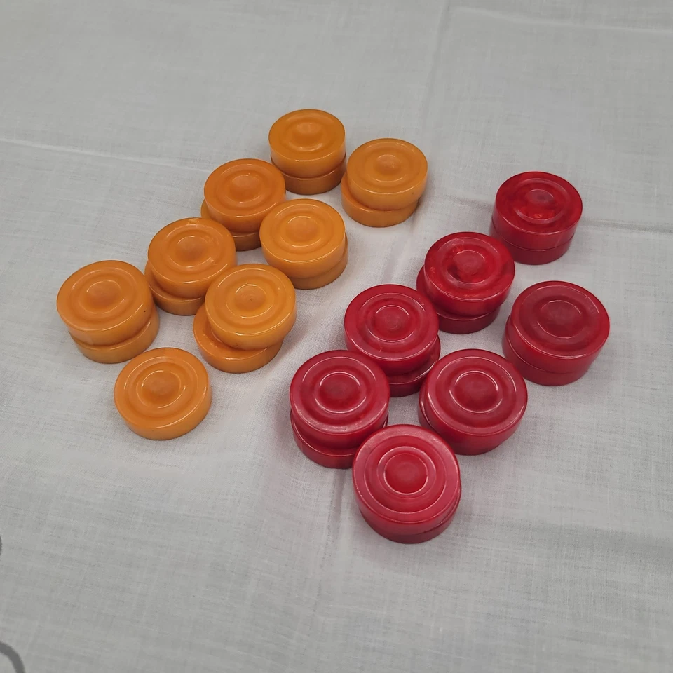 Bakelite 15 Butterscotch And 14 Cherry Game Pieces 1 1/8" diameter 5/16" thick - Image 2 of 4