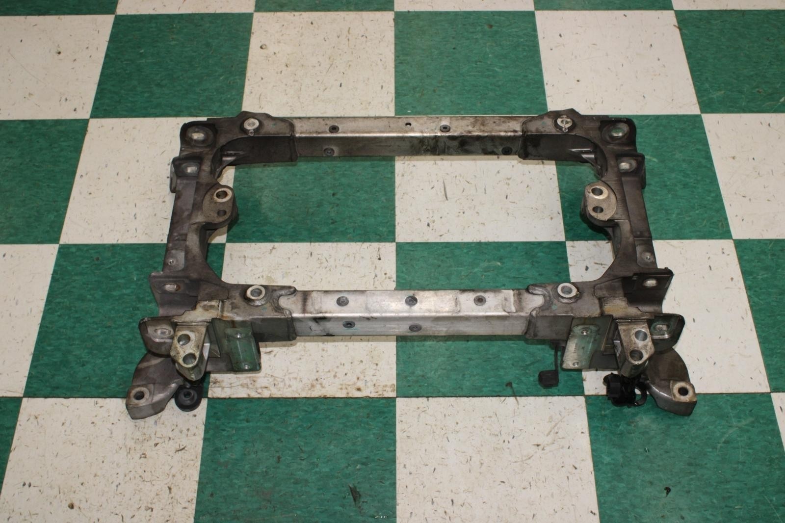 14-24 Ghibli 3.0L RWD Motor Engine Crossmember Cradle Support OEM Factory OE WTY