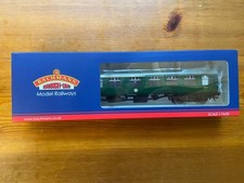 Bachmann OO Gauge BR MK1 BCK Coach Brake Composite Corridor Green 39-228C