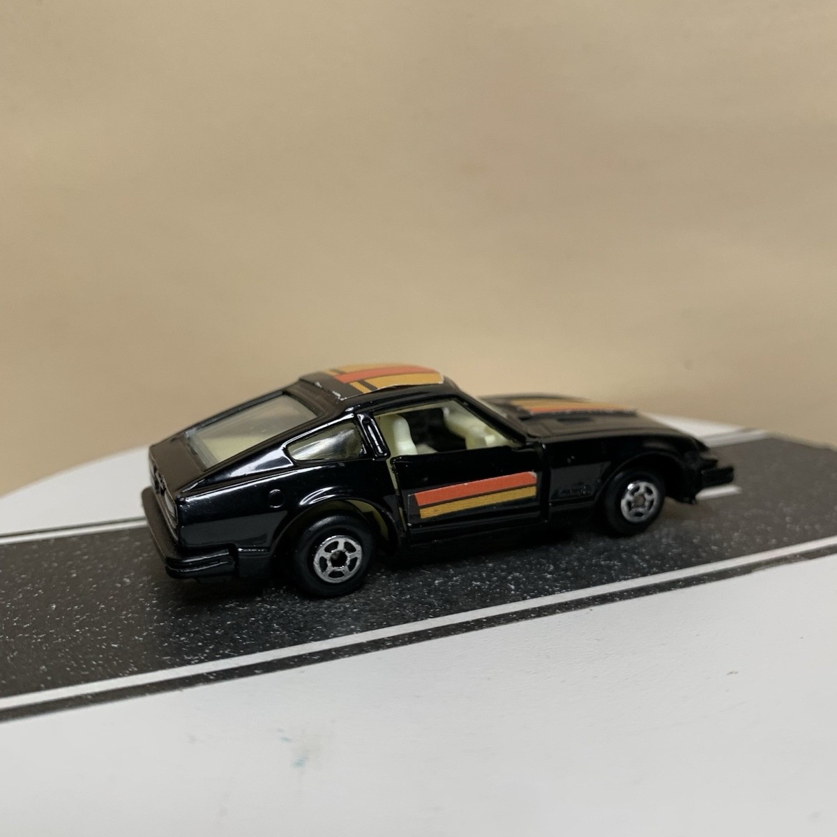 Matchbox Superfast Datsun Nissan Fairlady Z 280z Black/Orange