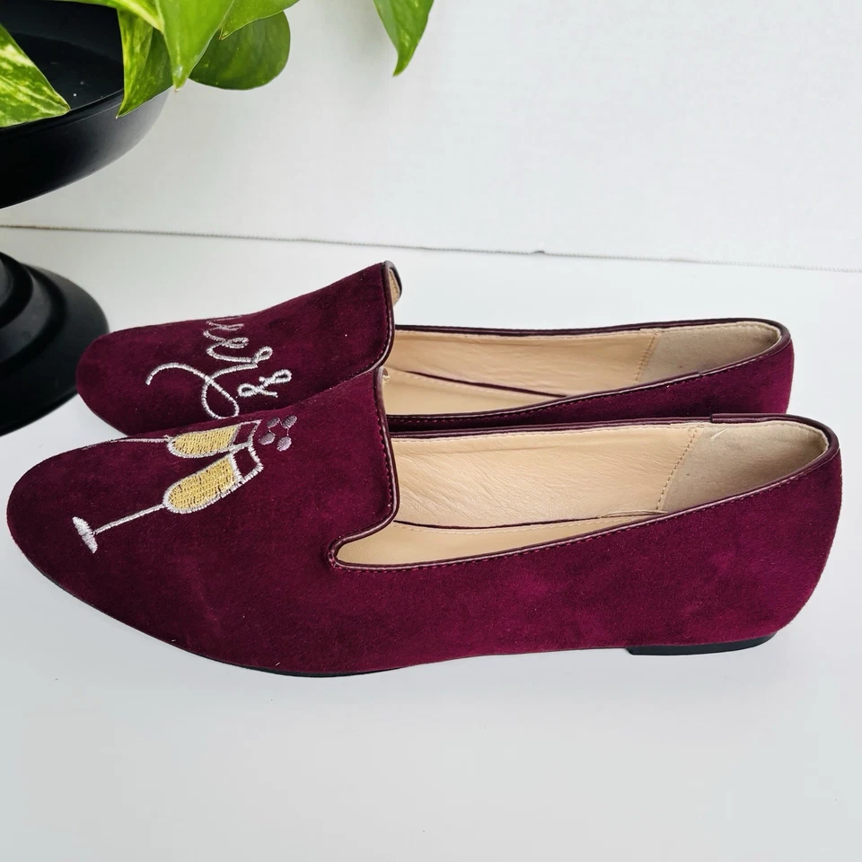 C. Wonder Stevie Borgoña Terciopelo Saludos y Copas de Champagne Bordadas Planas Foto 4 de 4