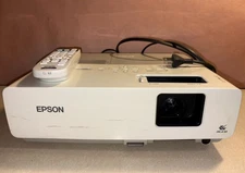 Epson PowerLite 822+ Multimedia Projector w/ Remote used 2008 model desktop