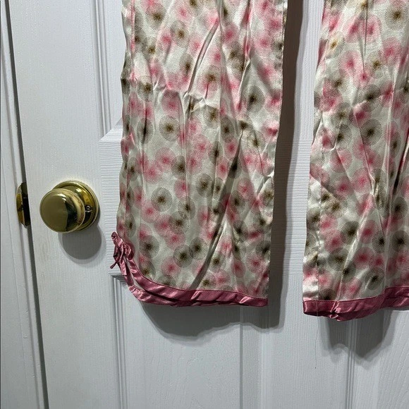 Old Navy Pink and Cream Floral Pajama Pants - Image 3 of 4
