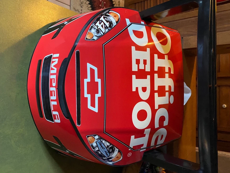 Tony Stewart Jacket (autographed) and Cooler Foto 2 de 3