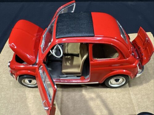 Burago Fiat 500 F Closed Roof 1965 Red Diecast Model Gold Collection 1:16 - Picture 18 of 18