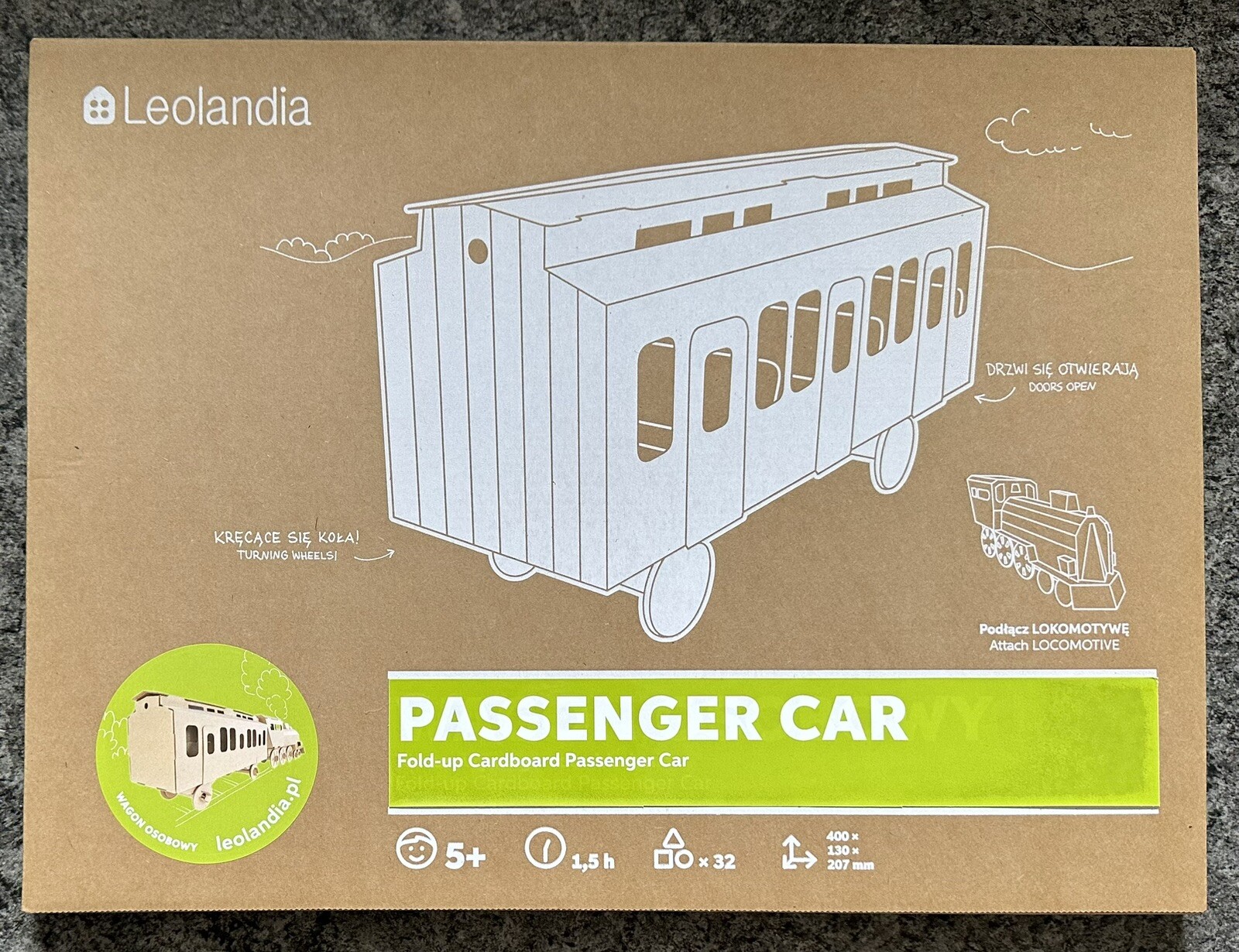Leolandia - Passenger Car - Fold-up Cardboard Model - Build Yourself Kit NEW